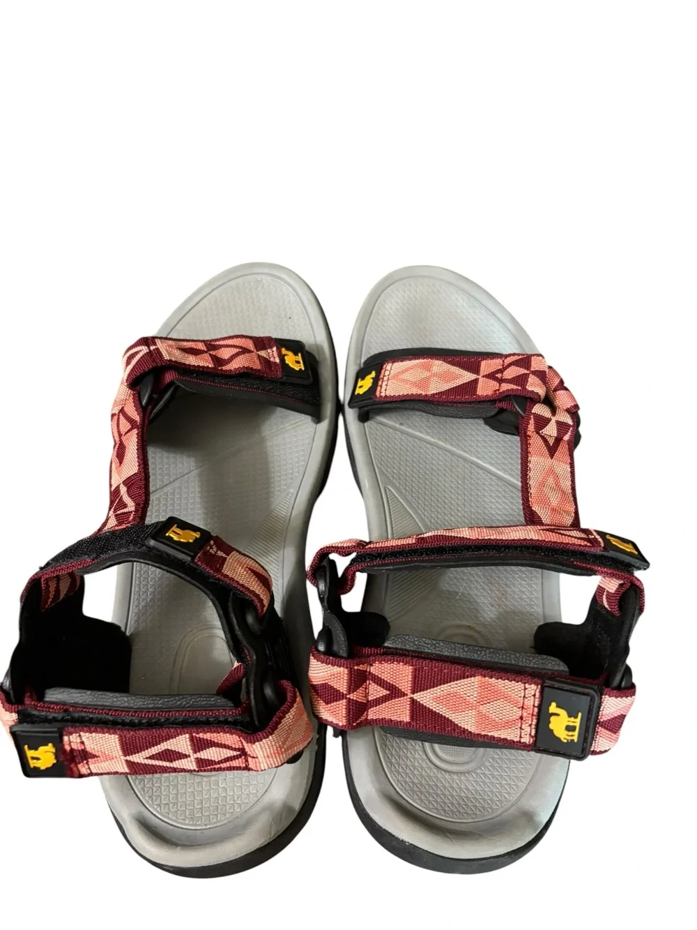 Camel Crown Men's Waterproof Hiking Outdoor Antics -size 9 new Sandals
